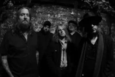 The Devil and The Almighty Blues + Skyjoggers