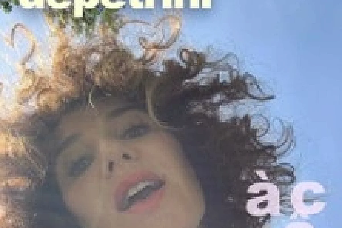 Anne Depetrini - À Côté