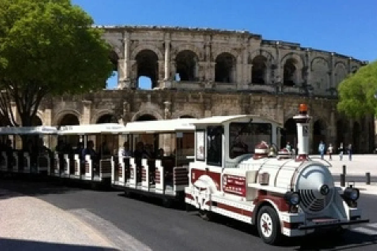 Escapade en train à Nîmes avec Jacqueline : balade commentée en 