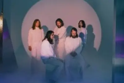 Hällas + Earth Tongue