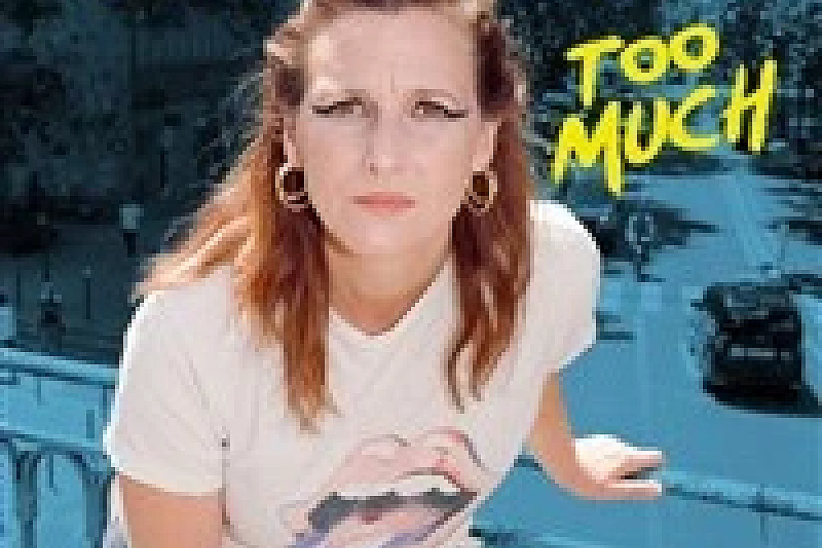 Joëlle Gewolb in Too much