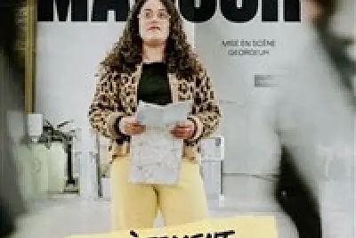 Nora Mahour dans Complètement perdue