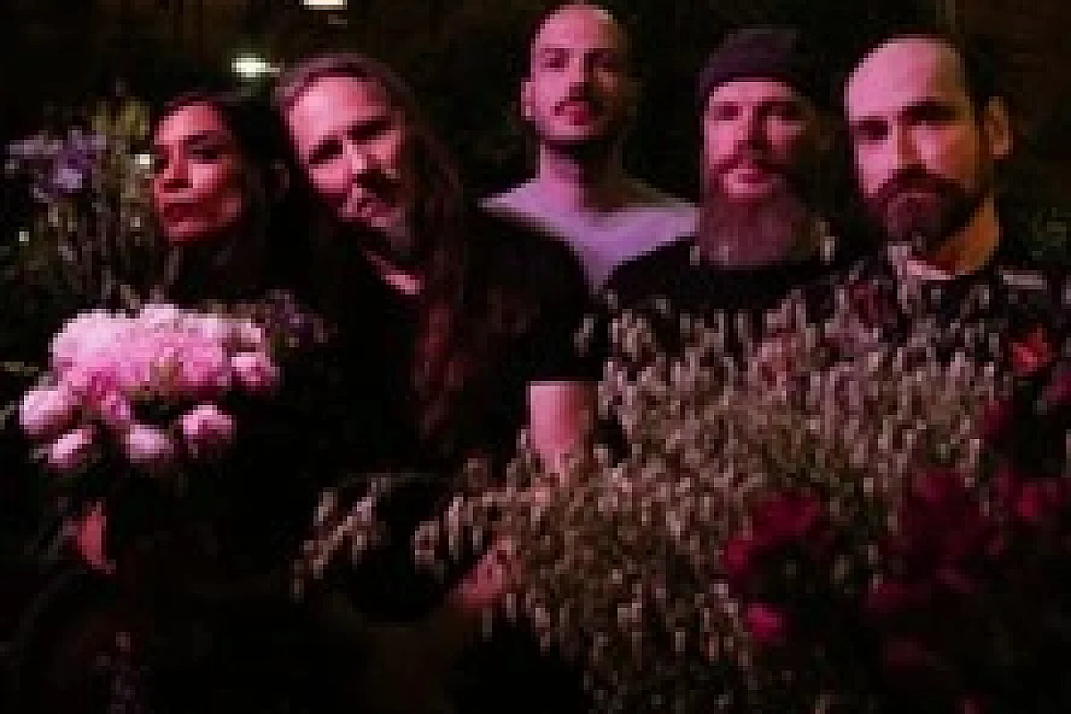 Point Mort + March of Scyla