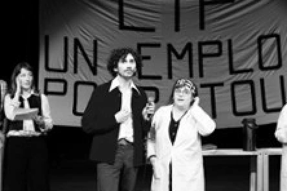 On Fabrique, On Vend, On se Paie - Le Bain Collectif, La Pyramide - Bagnols Sur Ceze