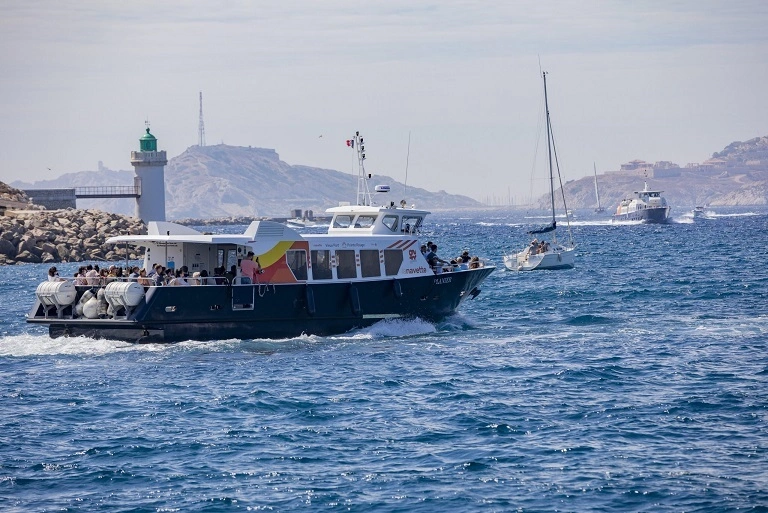 Matinée à l'Estaque avec Yvon : trajet en navette maritime, balade 