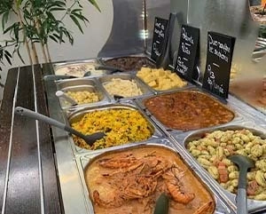 Déjeuner au restaurant "Ô Buffet" à la Pointe Rouge avec Mai 