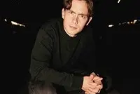 Félix Ringaby dans Parachute