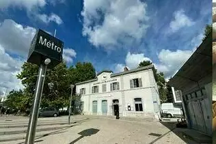 Visite de la biscuiterie Orsoni, démonstration de fabrication de navettes 