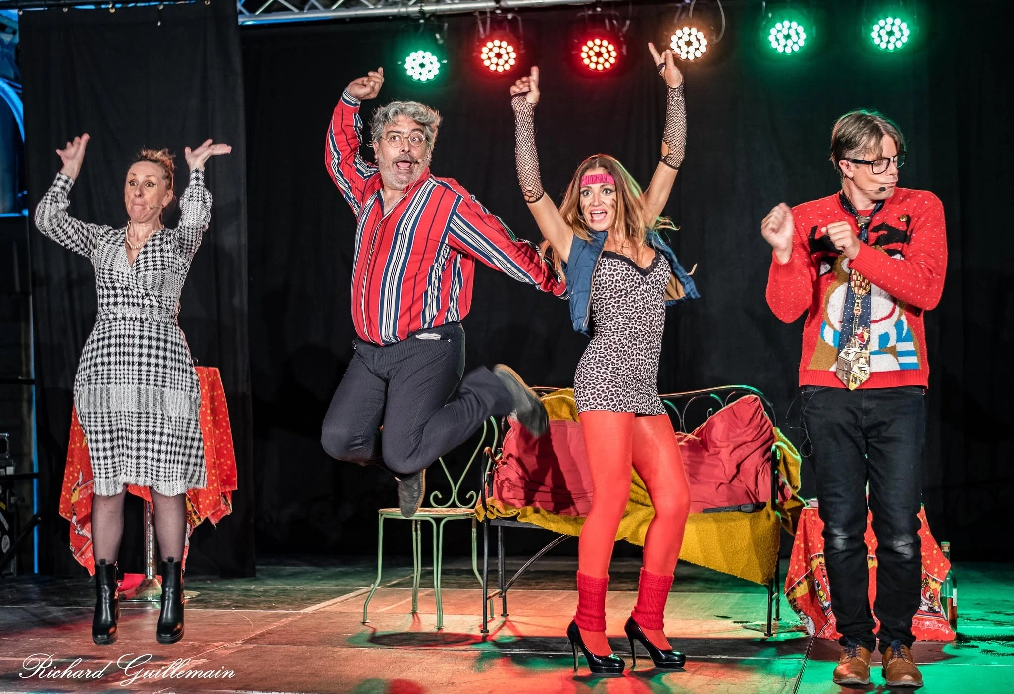 Café Théâtre Côté Rocher "Sous le sapin les emmerdes"