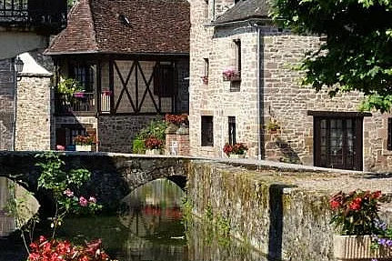 Journée conviviale et brocante au Pescher
