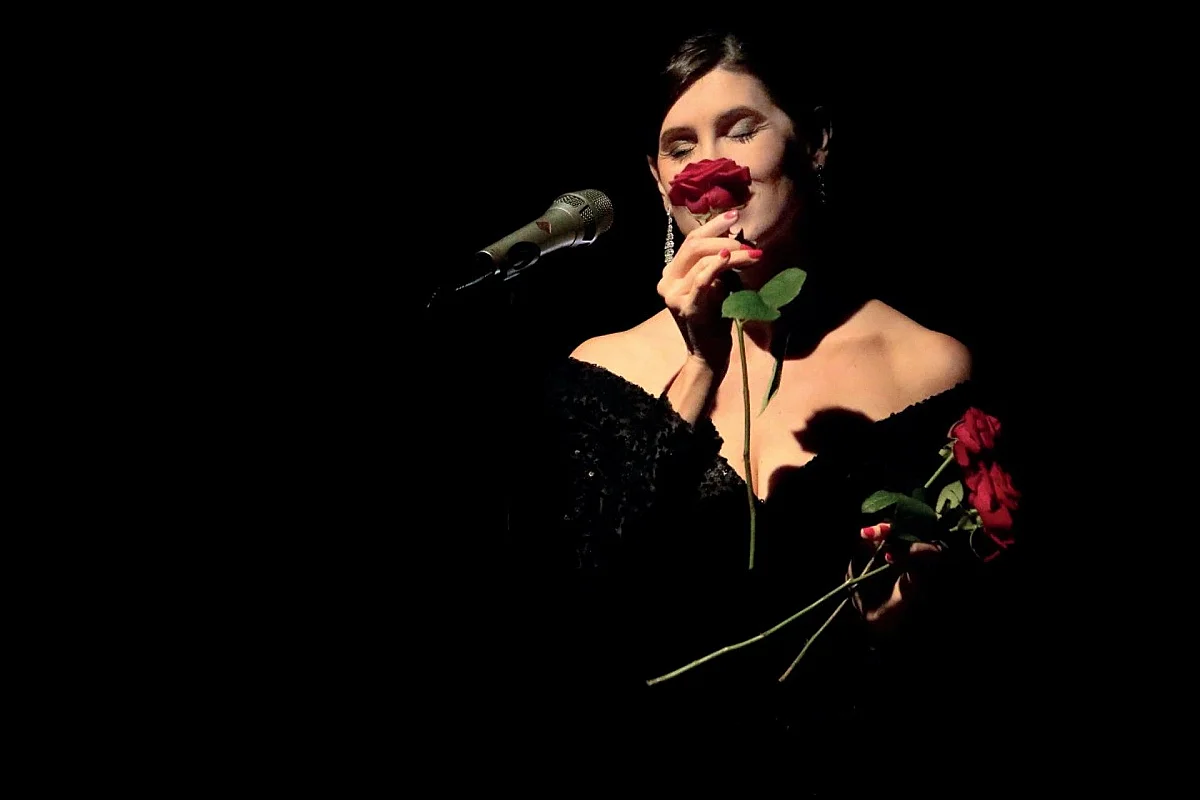 Au Théâtre : "Christelle Loury chante Piaf, Gréco et Barbara"