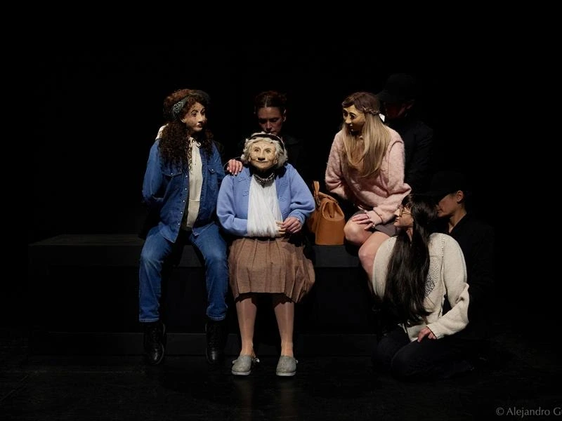 Théâtre-marionnnette   Juste Irena