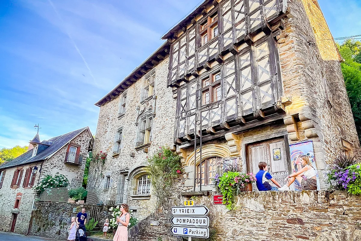 Visite guidée du village de Ségur Le Château et du Castrum de Ségur