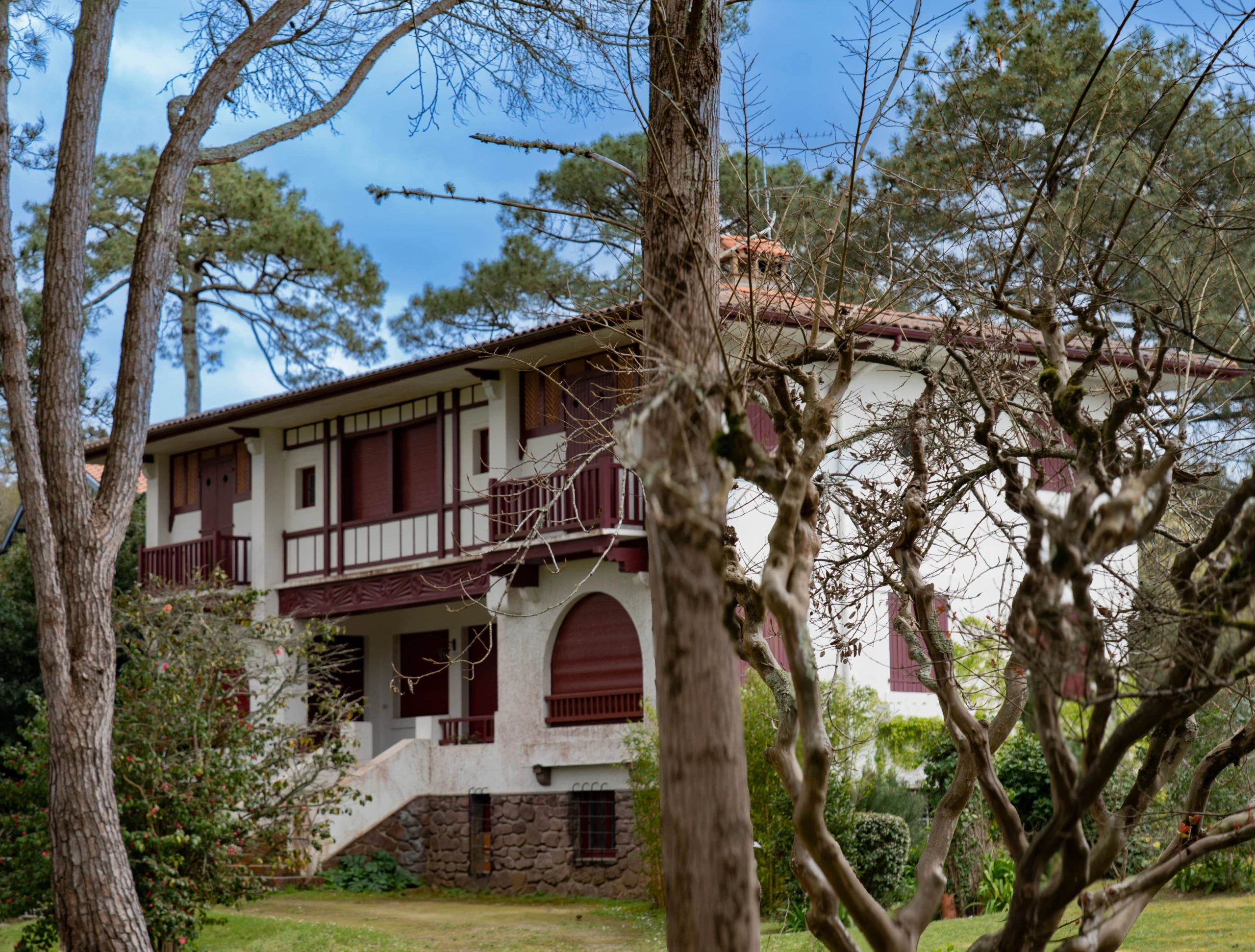 Visite guidée - Secrètes villas du golf, décors et jardins