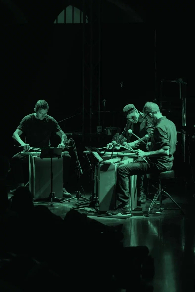Concert au Sans Réserve - Drums par l'Ensemble 0 + Oonagh Haines