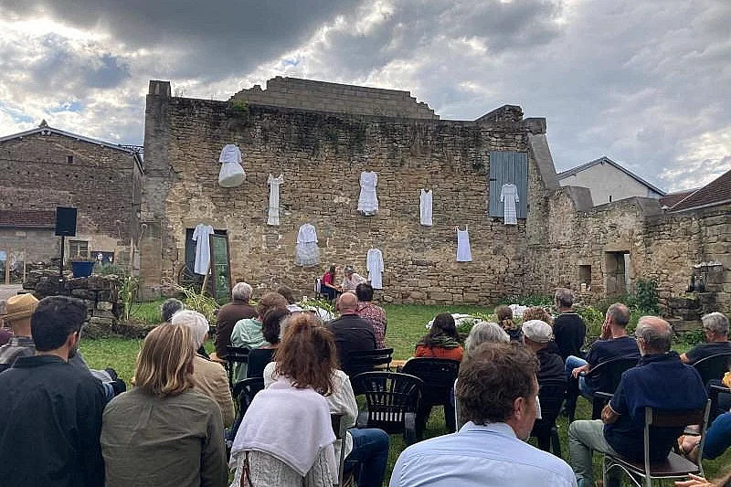 Théâtre "Blanches" de la compagnie les Moissonneuses Batteuses