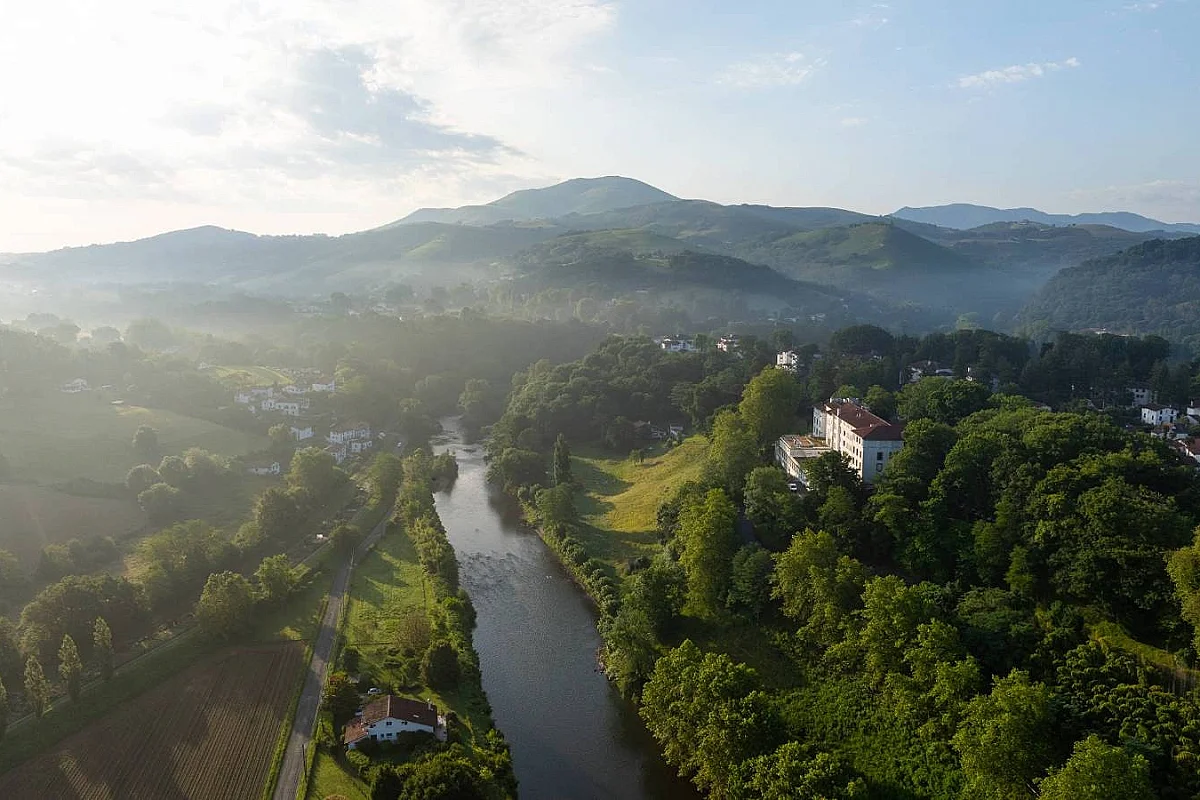 Visite guidée de Cambo-les-Bains, Histoire et métamorphoses d'une ville thermale