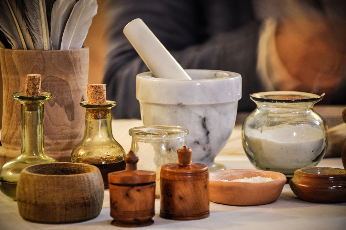 Les Étonnants Patrimoines : Remèdes, potions et décoctions
