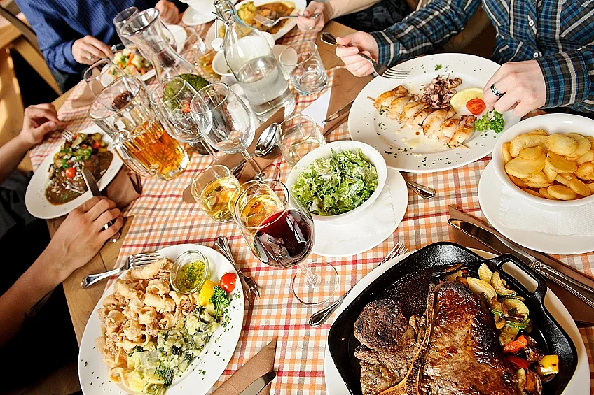 Repas du club des Hirondelles
