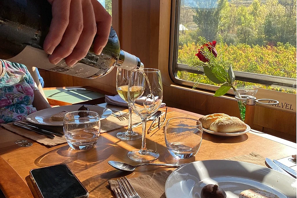 VOYAGE SENSORIEL AU COEUR DE LA VALLÉE DE L'AGLY
