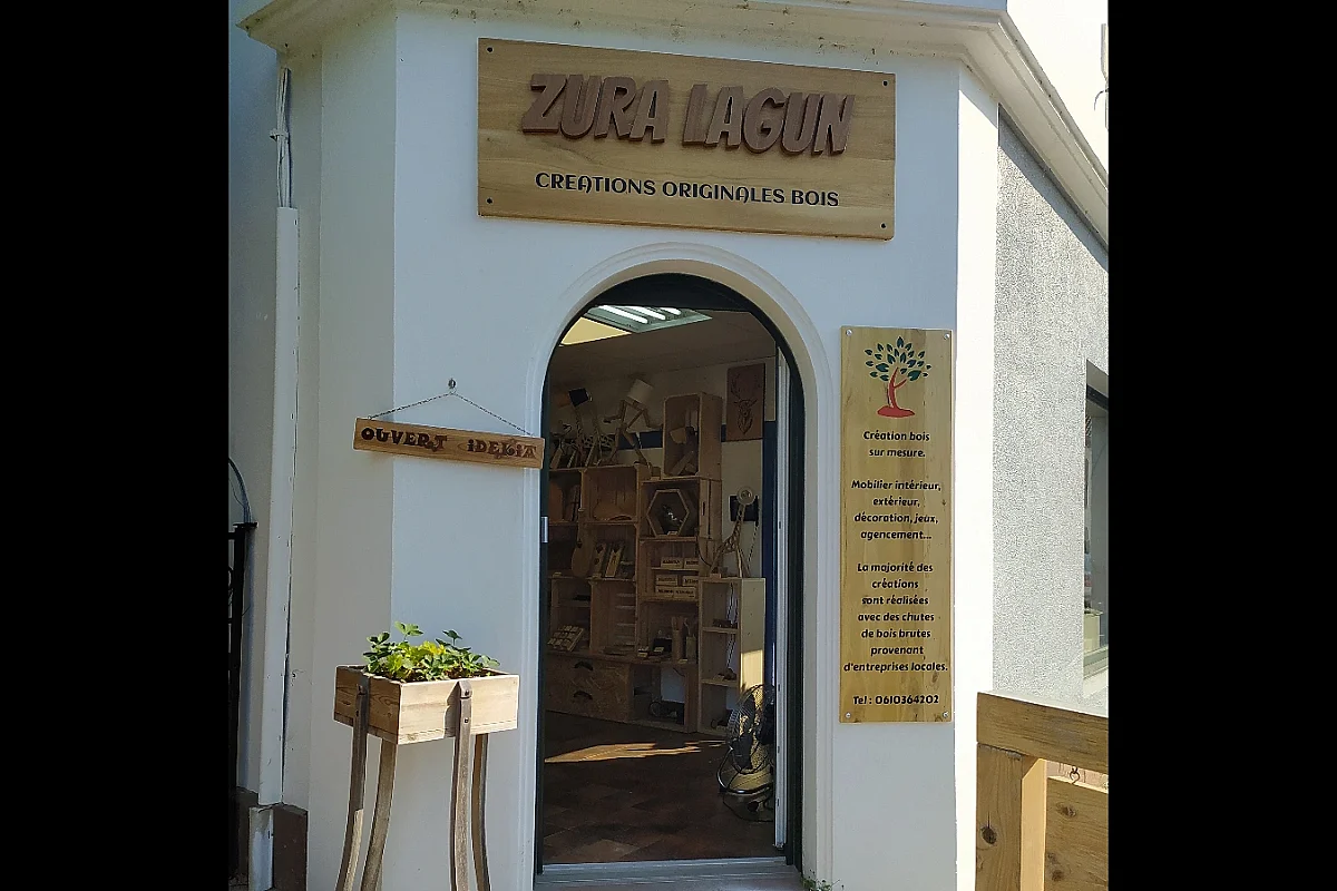 Visite courte de l'atelier Zura Lagun et démonstration