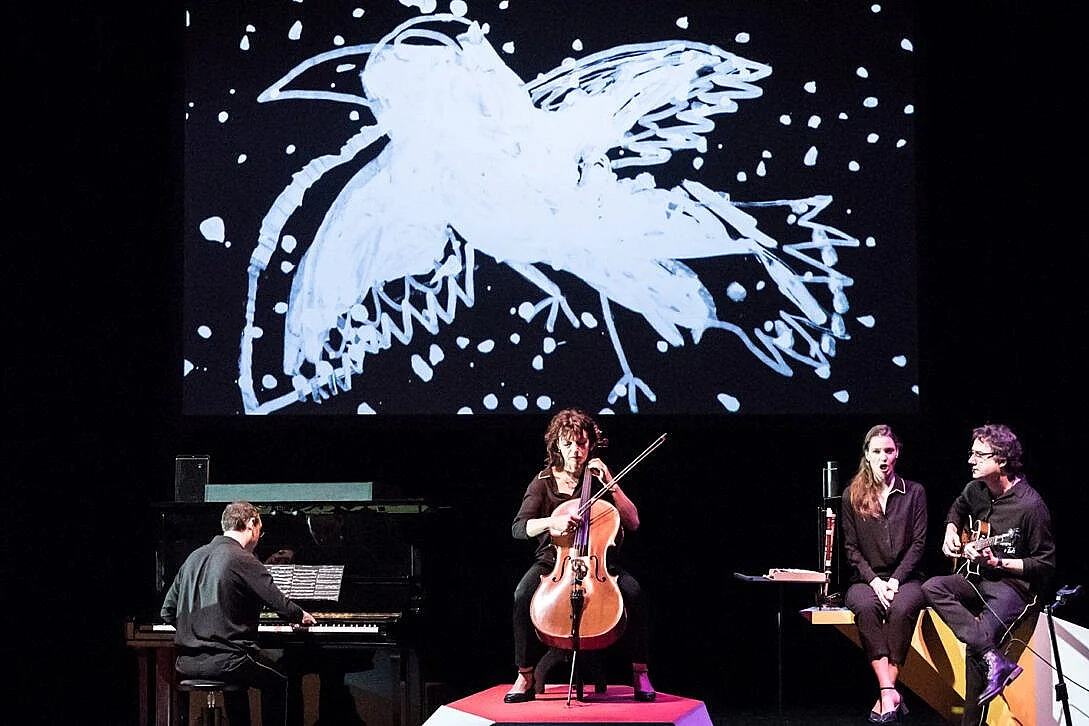 Diffusion Micro-Folie de théâtre  "Le Carnaval des animaux, mise en scène d'Albin de la Simone et Valérie Mréjen, 2018"