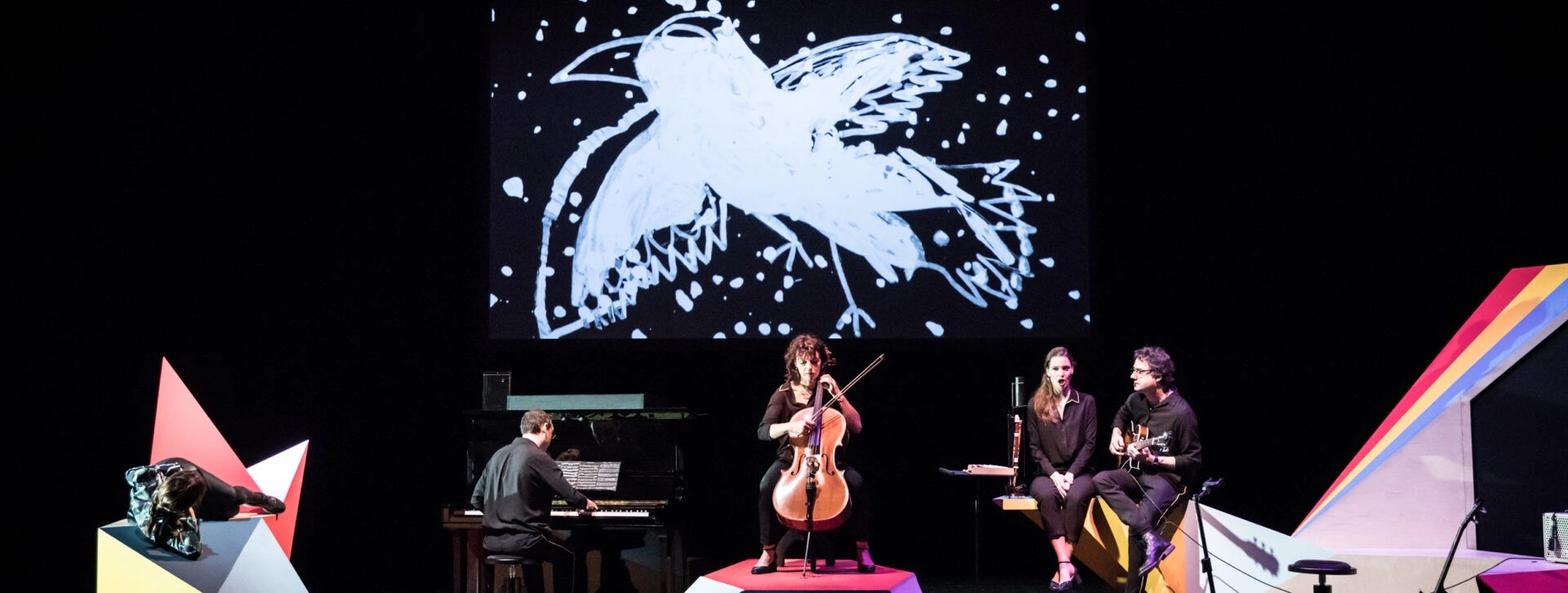 Diffusion Micro-Folie de théâtre  "Le Carnaval des animaux, mise en scène d'Albin de la Simone et Valérie Mréjen, 2018"