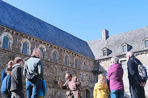 Tuto : découverte de l'abbaye par un viking
