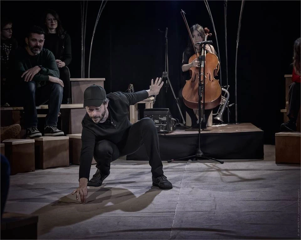 Théâtre - Le sonneur à ventre jaune