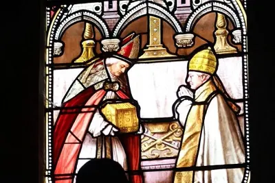 Visite de l'église Saint-Pierre de Mâcon (Focus sur les papes)