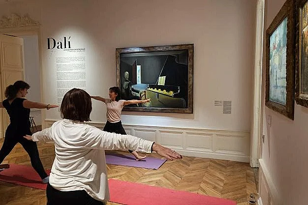 YOG'ART - SALUTATION AU SOLEIL DE RIGAUD