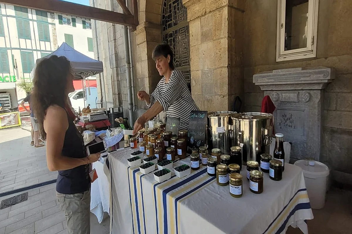 Marché aux produits fermiers