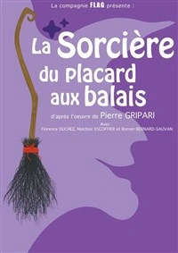 La sorcière du placard aux balais