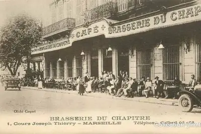 Visite historique du quartier du Chapitre et balade autour des bâtiments, 