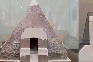 Visite de l'exposition "L’art et la matière : maquettes marseillaises" 