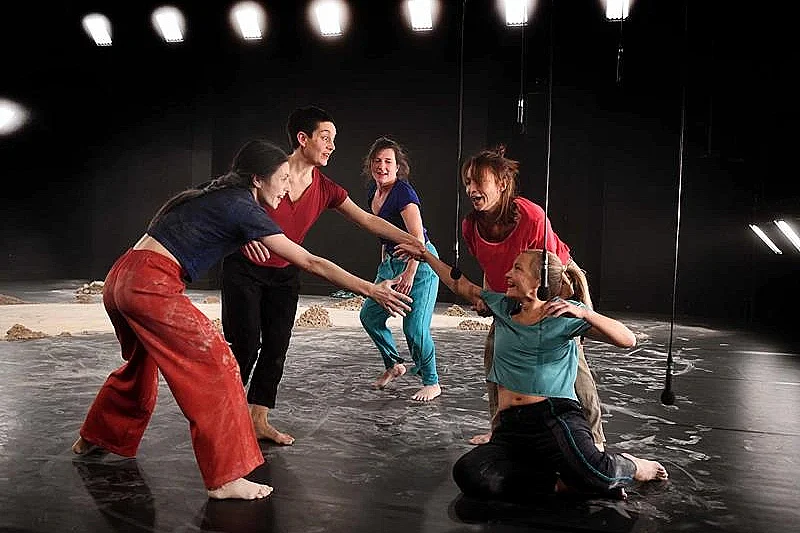 Spectacle - À l'aune de leurs peaux