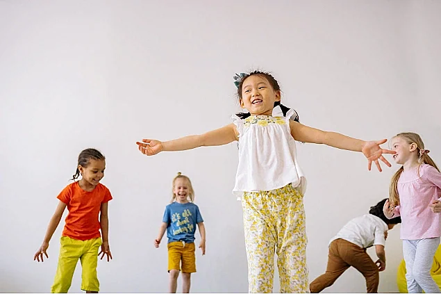 Mom'en Familles - Danse joyeuse