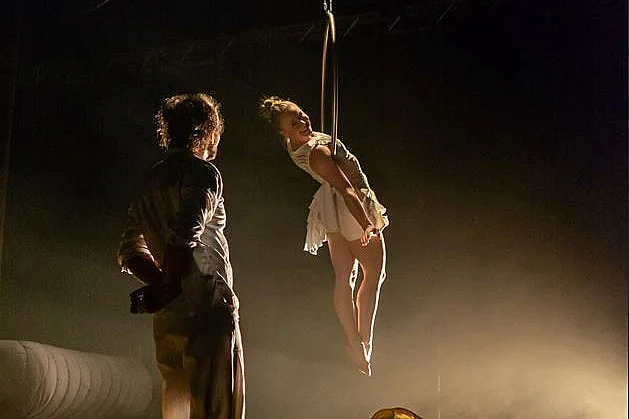 Jump Cut – Compagnie Double Take – Cinematic Circus