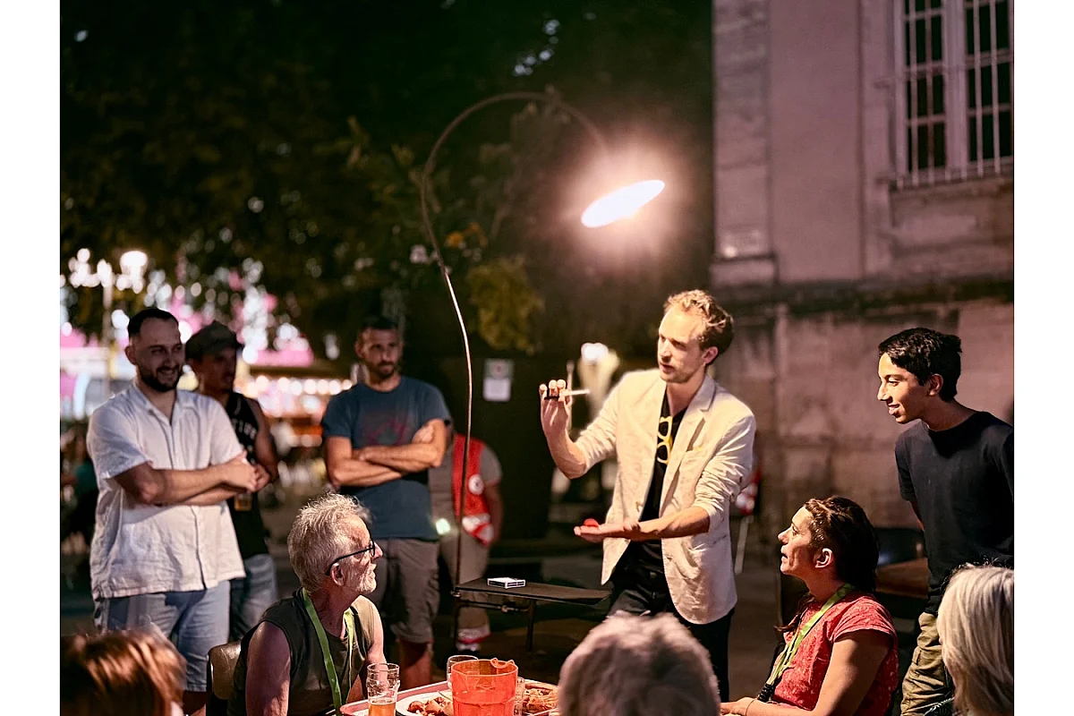 Spectacle: Lâcher de magicien.ne.s