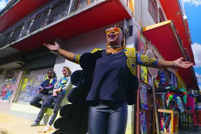 Des Lendemains Qui Chantent : Soirée de rentrée – Lovana + Air Guitar + Surprises
