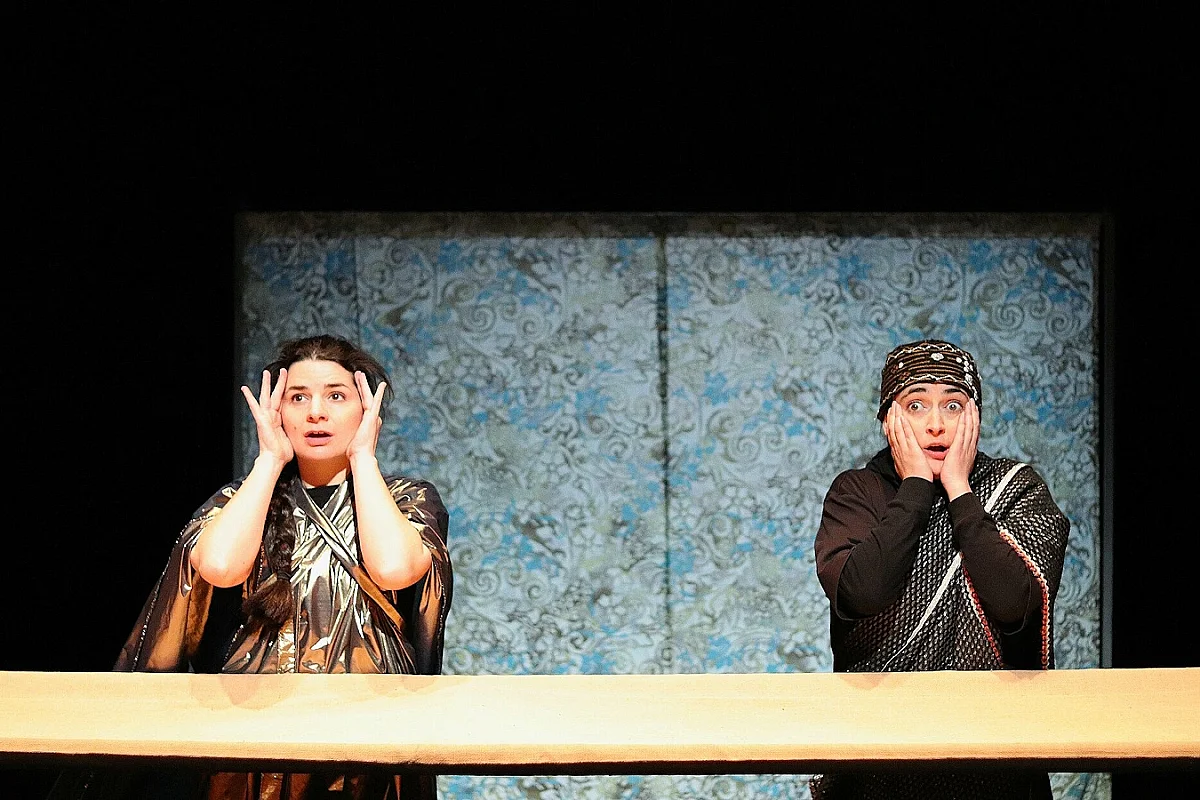 Pièce de théâtre Les filles ne sont pas des poupées de chiffon