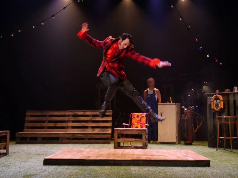 Spectacle à l'Archipel : Le Jeu de l'amour et du hasard / Collectif l'Emeute