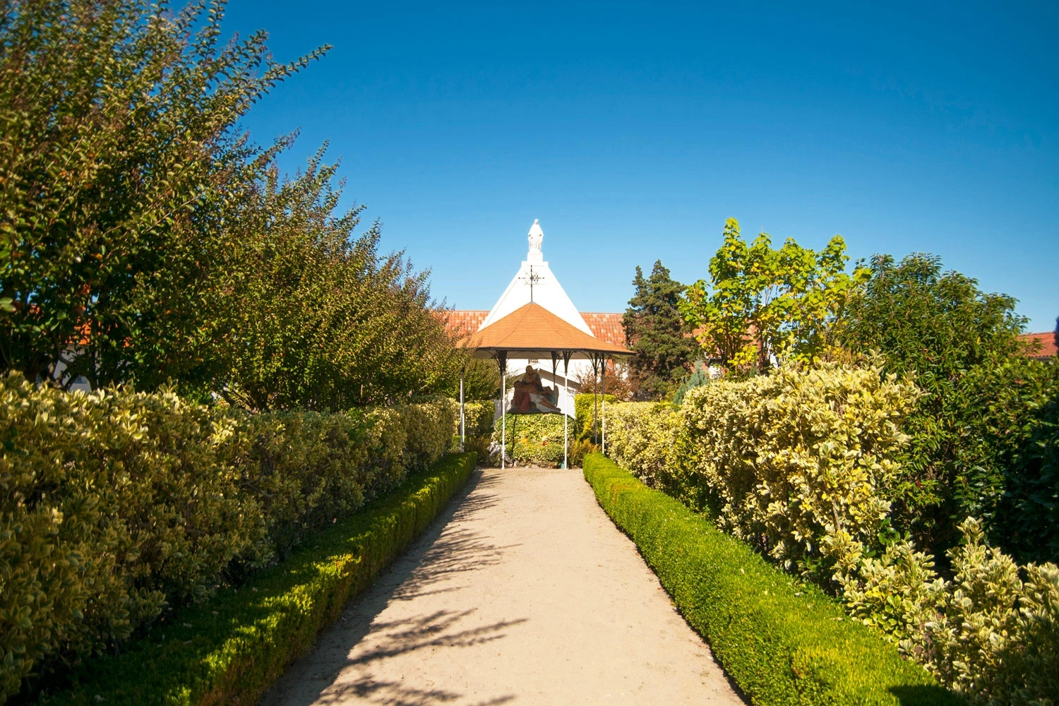 Notre-Dame du Refuge : itinéraire des trois chapelles
