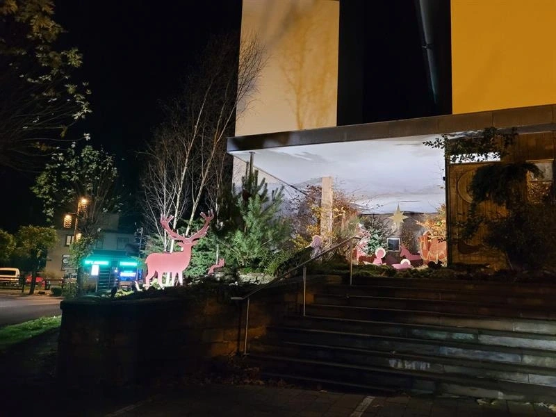 Mise en lumière musicale et chantée de la crèche et du village