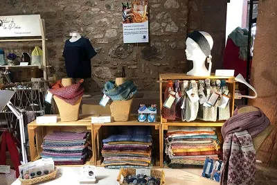 Exposition-vente de laine et soie