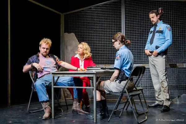La Baleine : théâtre " The Loop"