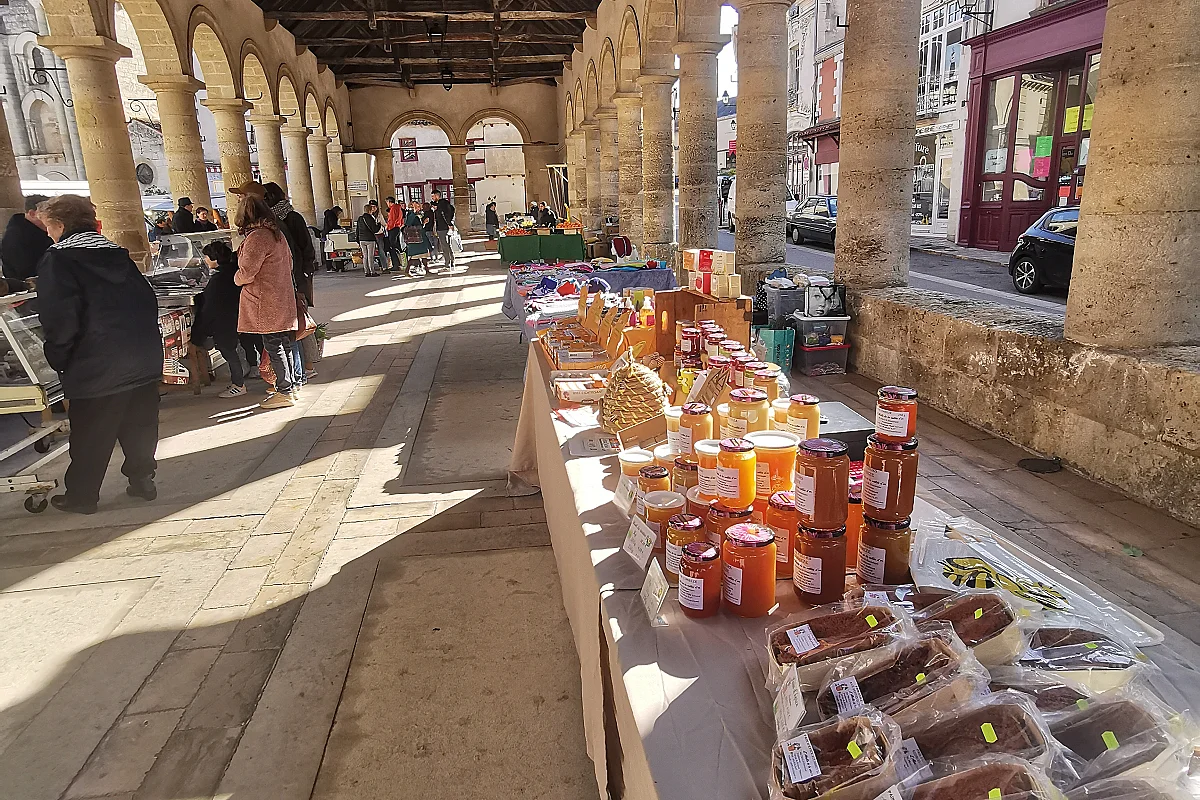 Marché hebdomadaire d'Airvault (samedi matin)
