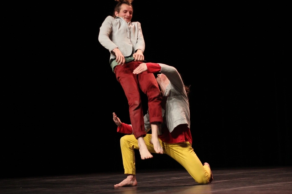 Saison culturelle // On avait dit qu’on se touchait pas Compagnie Cirque Compost