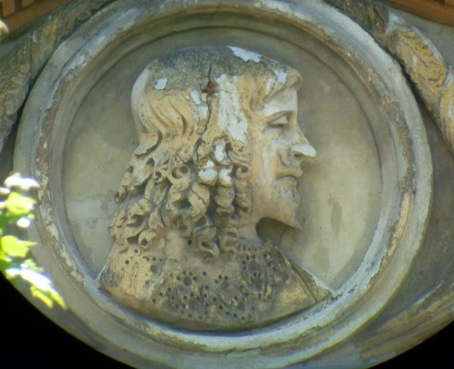 MÉMOIRES ET TRACES SCULPTÉES