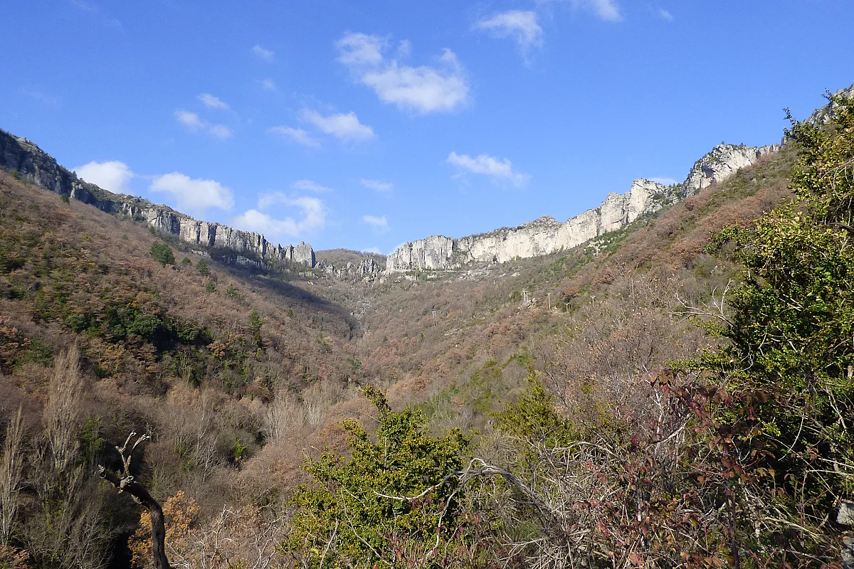 PÉGAIROLLES DE L'ESCALETTE : LES TERRASSES DU LARZAC - BALADE COMMENTÉE